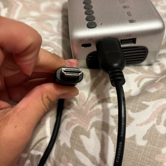 Projector - Picture 5 of 6